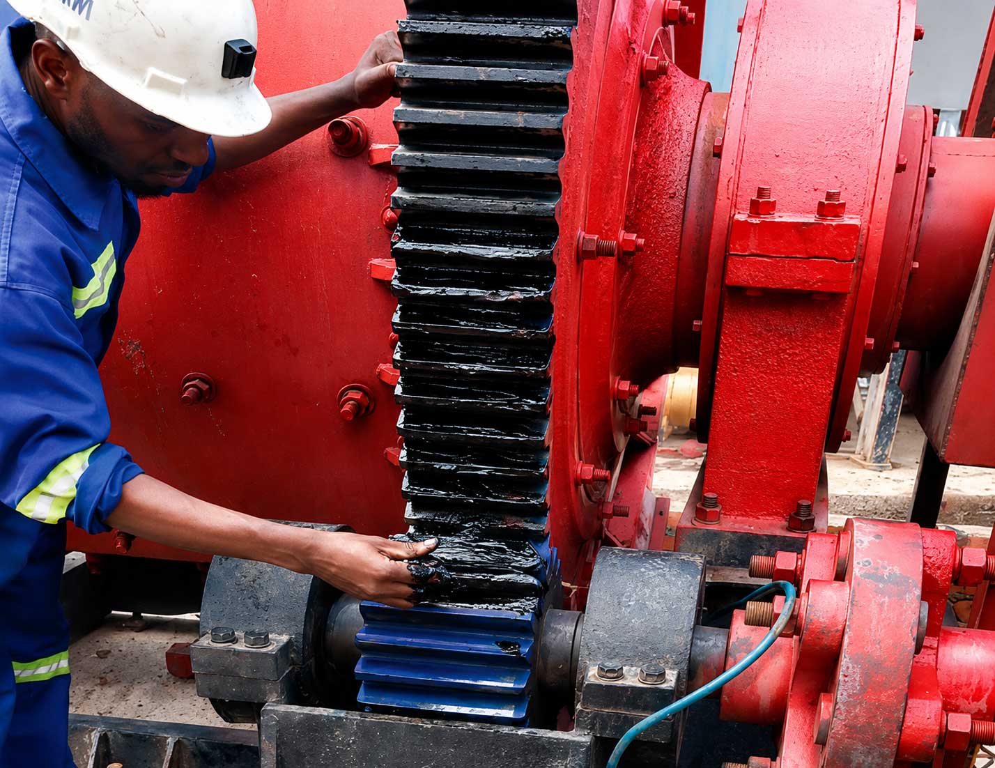 Laser shaft alignment being carried out on a drive coupling